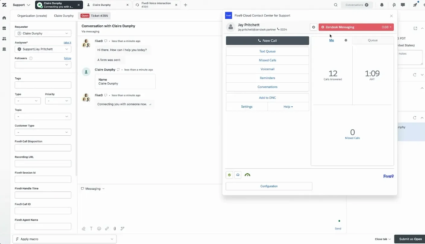 Dashboard interface displaying user connections, alerts, and call statistics.